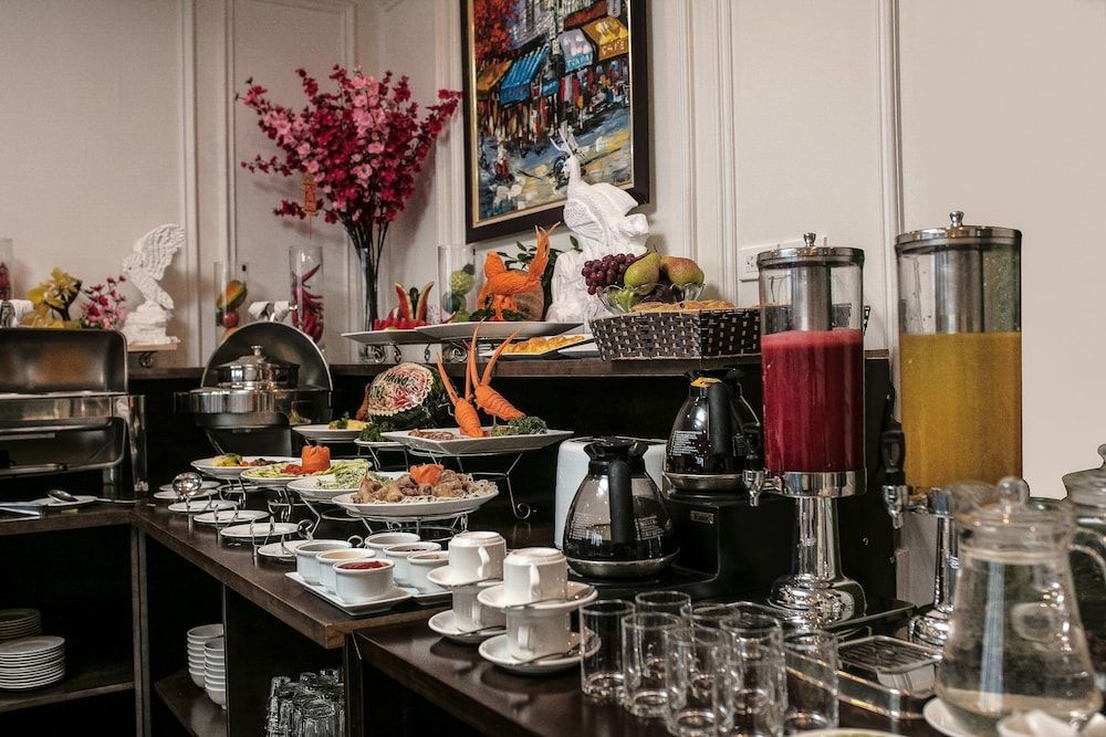 Breakfast buffet