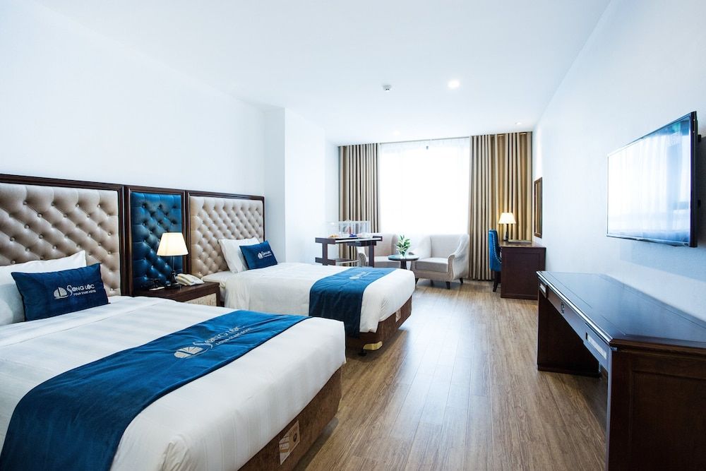 Song Loc Luxury Deluxe Double or Twin Room 3