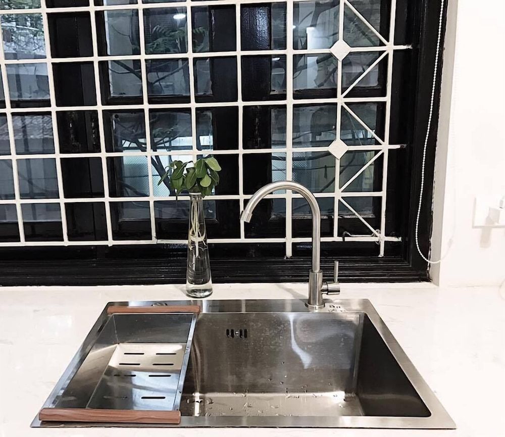 undefined Annie Resident 10