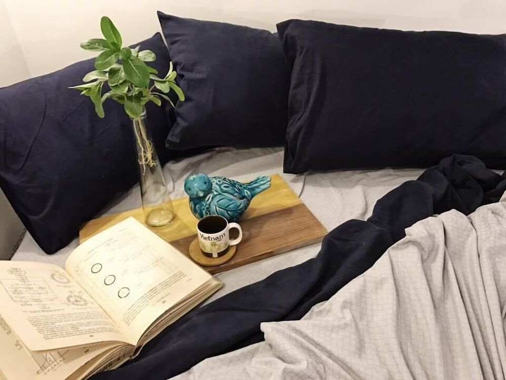 undefined Annie Resident