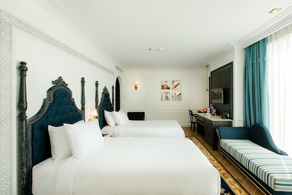 Fivitel Da Nang Superior Twin Room, City View 4