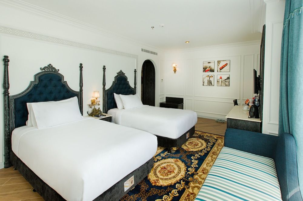Fivitel Da Nang Superior Twin Room, City View 5