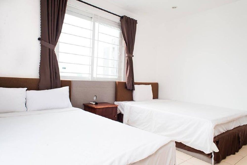 undefined Catinal Hotel