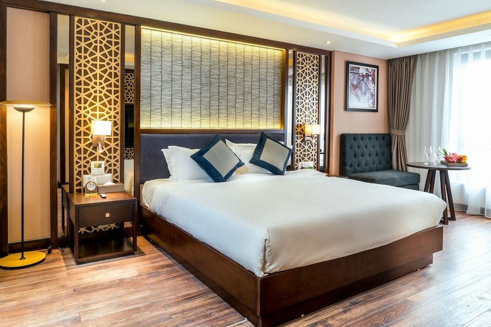 undefined Conifer Grand Hotel 8