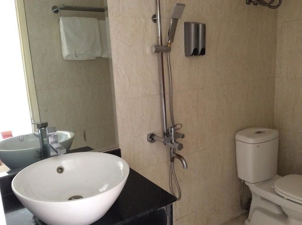 undefined Tulip Hotel Vu Ngoc Phan 6