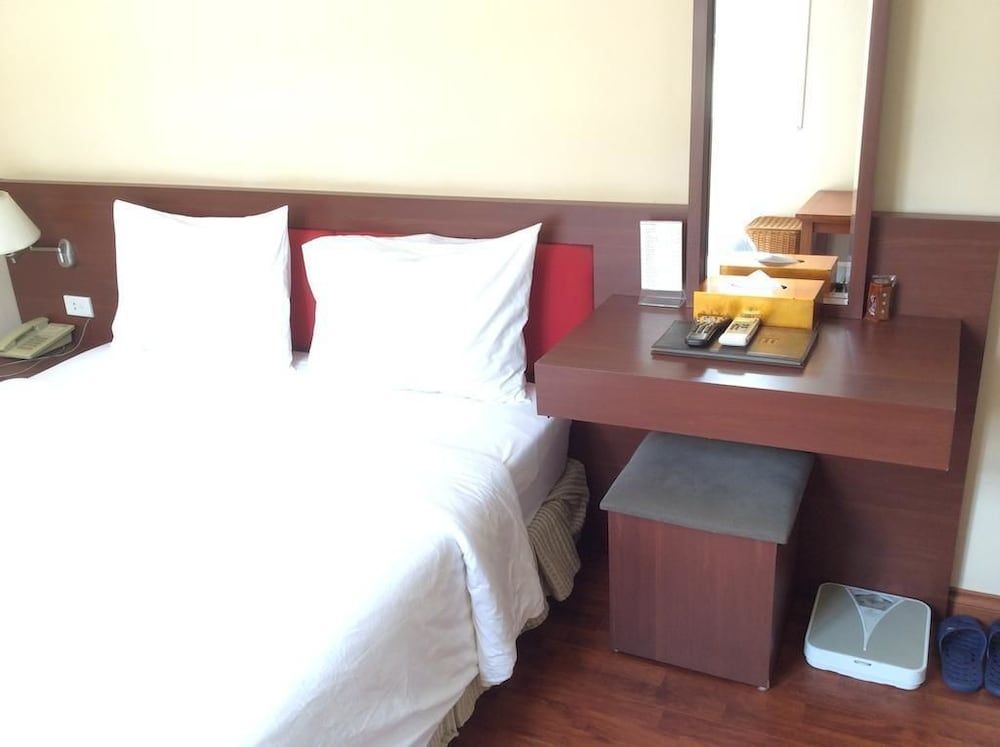 undefined Tulip Hotel Vu Ngoc Phan