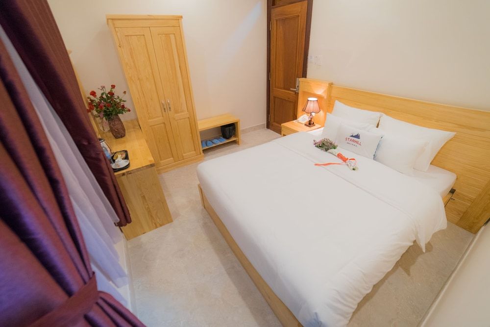 Starhill Hotel Basic Double Room