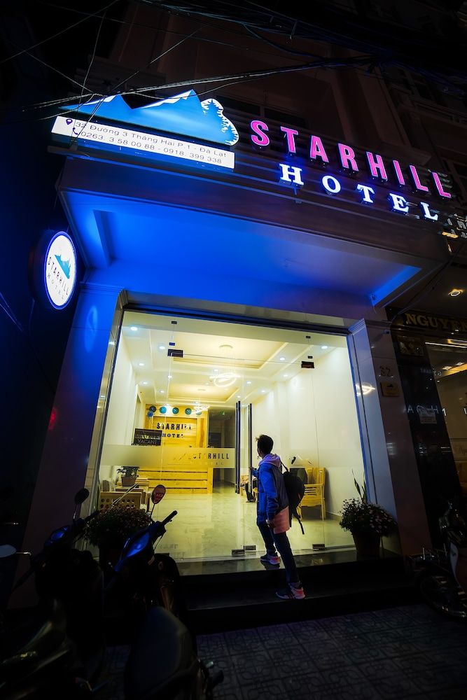 undefined Starhill Hotel 8