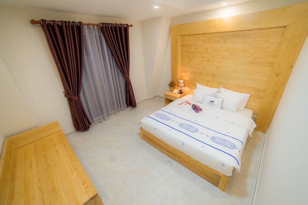 undefined Starhill Hotel 4