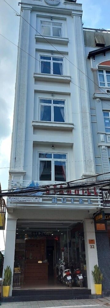 undefined Starhill Hotel 7