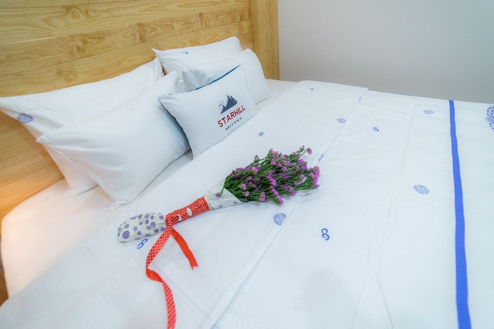 undefined Starhill Hotel 3