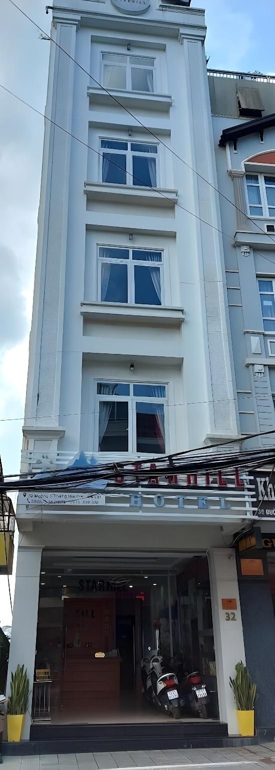 undefined Starhill Hotel