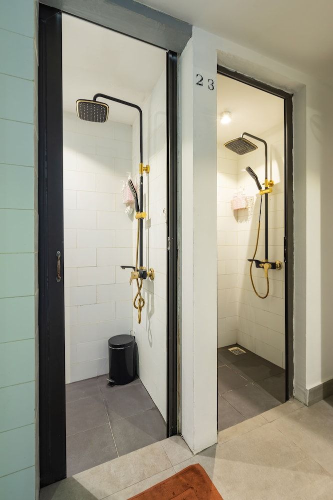 Backy Posh Hostel by Poshtel Vietnam Bed in 6-bed Mixed Dorm 8