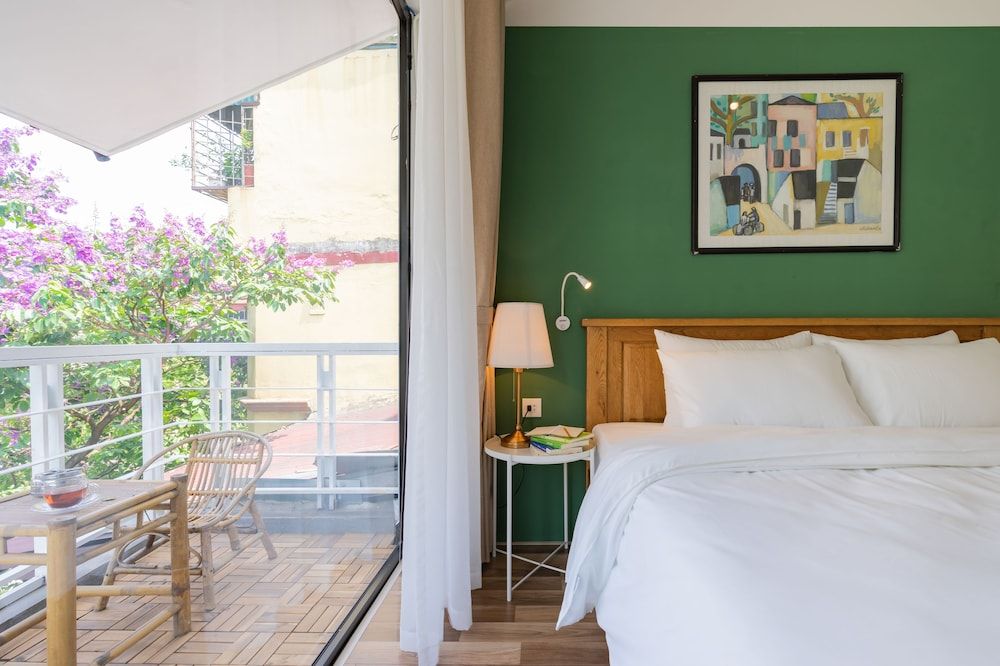 Backy Posh Hostel by Poshtel Vietnam Deluxe Double Room, 1 King Bed, City View 4