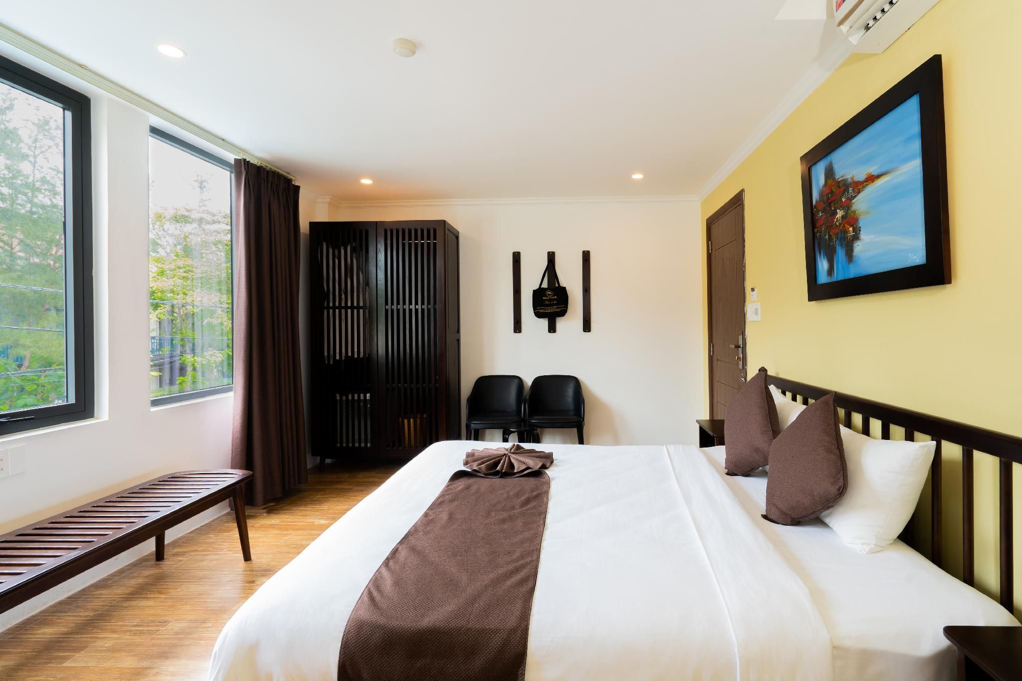 Connecting Family Room