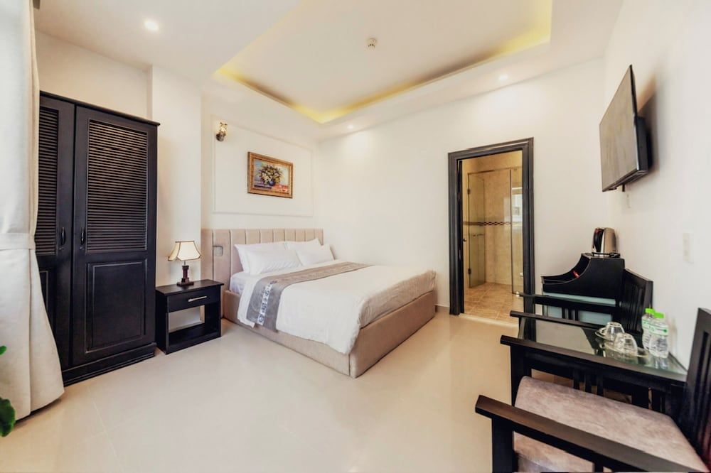 undefined Khach san Empress Da Lat