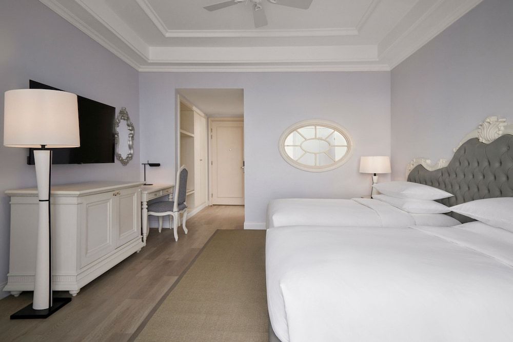 Sheraton Phu Quoc Long Beach Resort Deluxe Room, 2 Twin Beds, Garden View (Balcony) 2