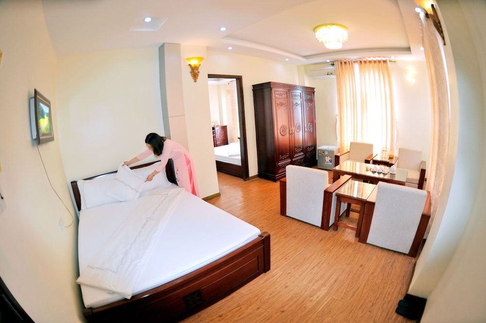 undefined Thuan Thanh Hotel 4