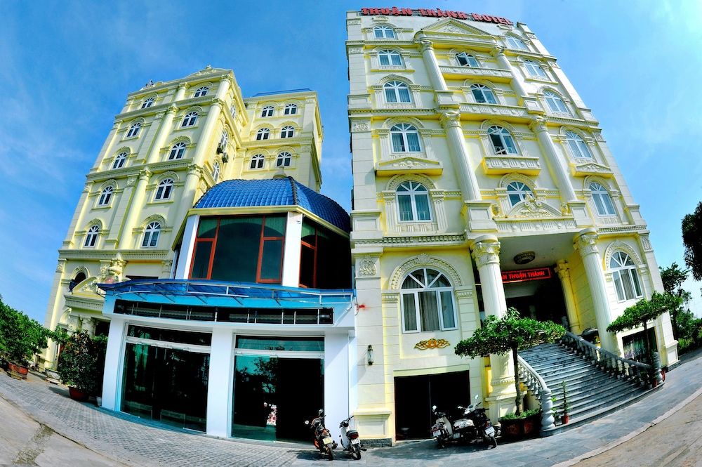 undefined Thuan Thanh Hotel 3