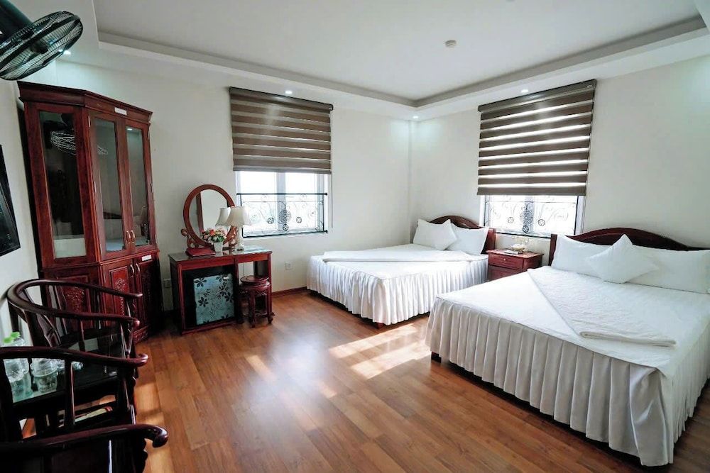undefined Thuan Thanh Hotel 10