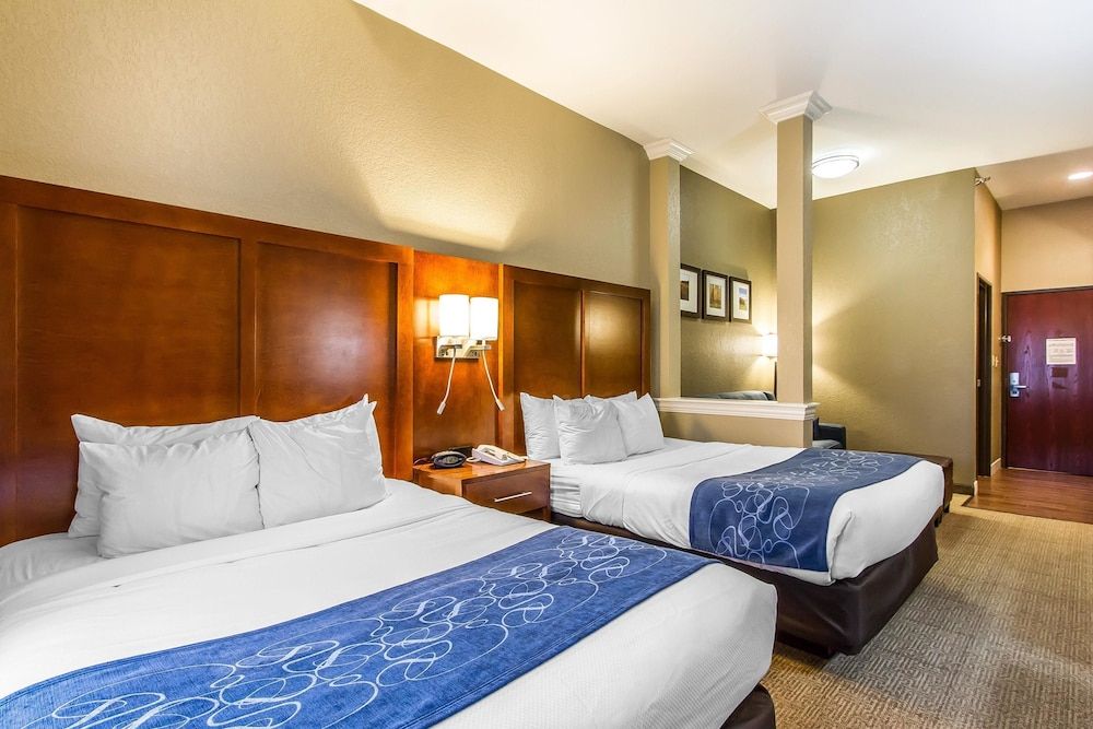Suite, 2 Queen Beds, Non Smoking