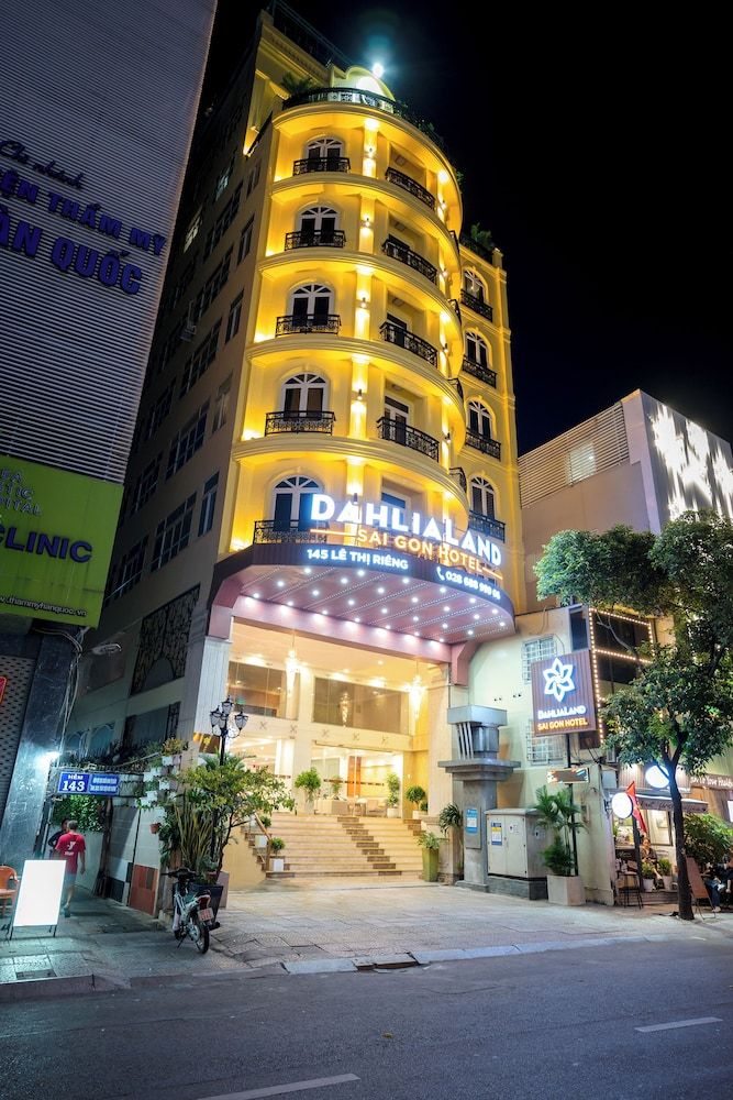 undefined DAHLIALAND SAIGON HOTEL & SWIMMING POOL 6
