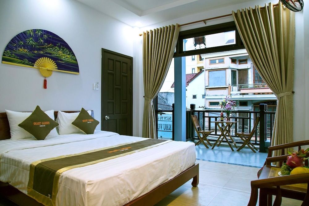 Smart Garden Homestay Deluxe Double Room 11