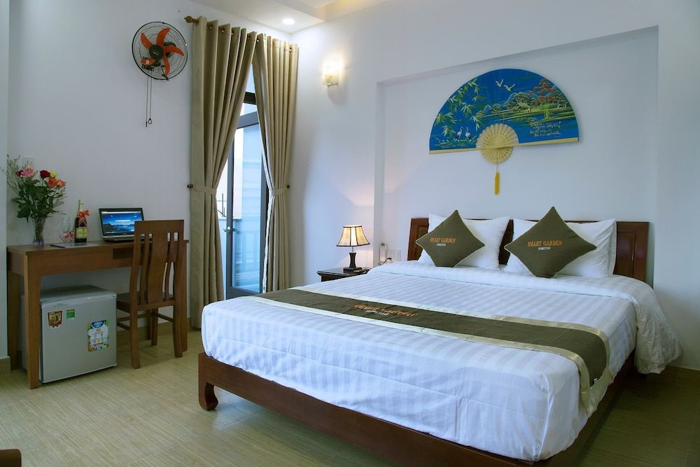 Smart Garden Homestay Deluxe Double Room 8