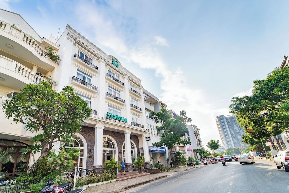 undefined Collection O Emerald Luxury Apartment - Near SECC 5