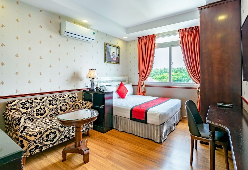 Collection O Emerald Luxury Apartment - Near SECC Studio Apartment