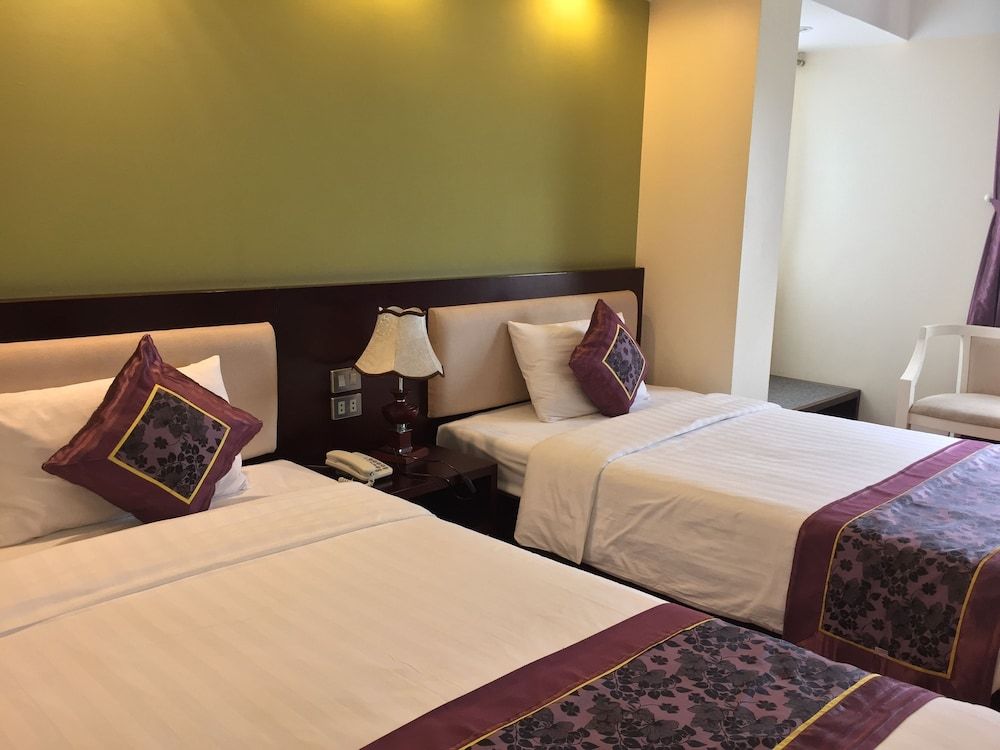 undefined Golden Lotus Halong Hotel 2