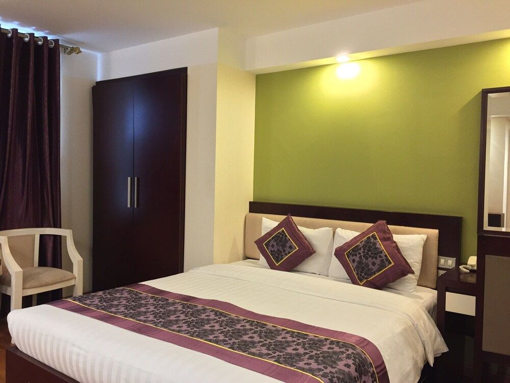 undefined Golden Lotus Halong Hotel 7