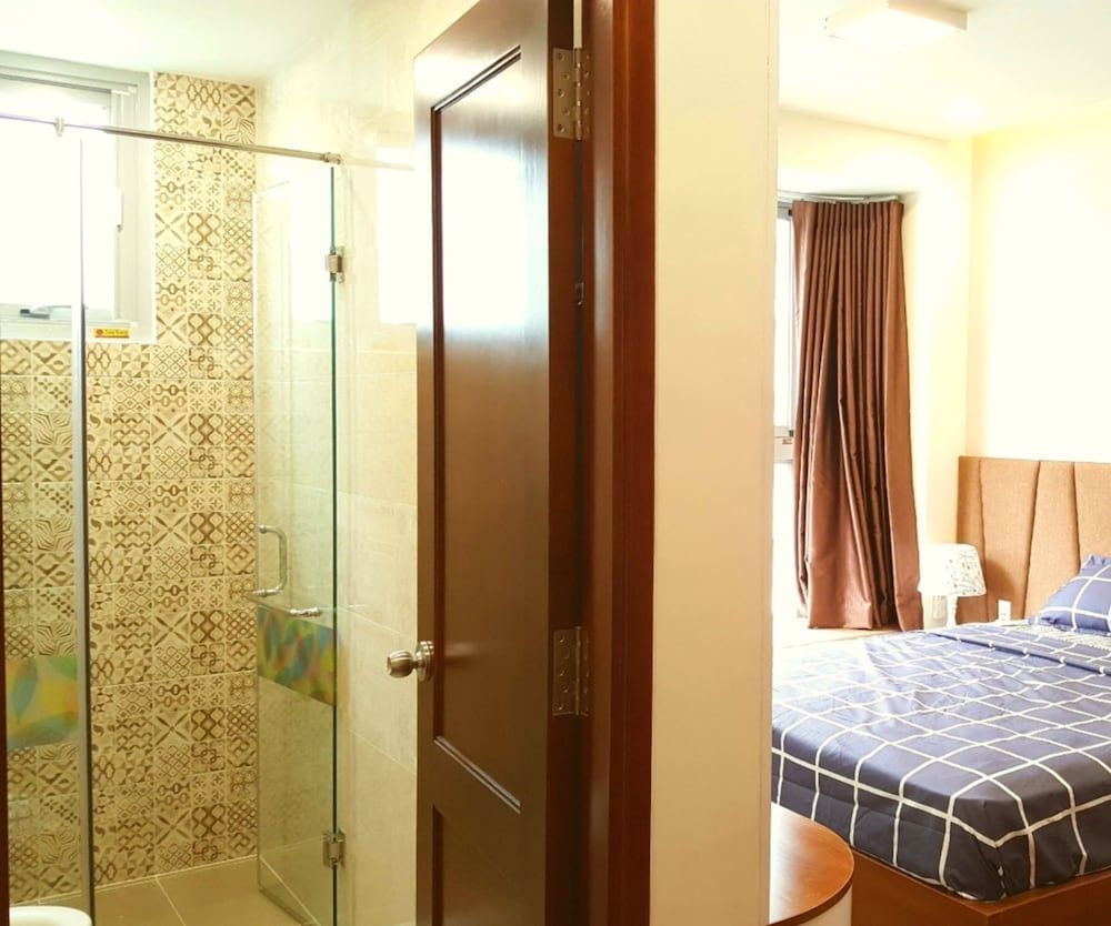 undefined Henry Apt Expo Secc Goft SWPool F11th 8