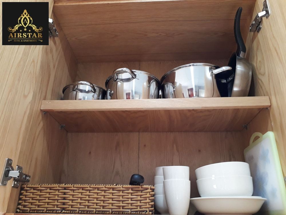 undefined Airstar Apartment 9