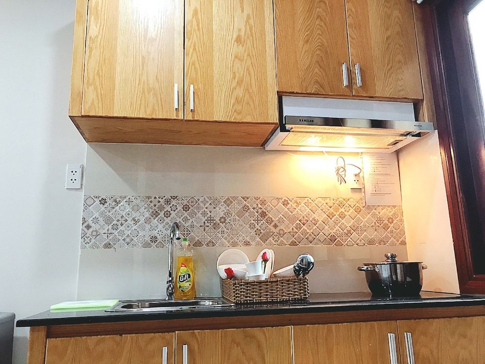 undefined Airstar Apartment 8