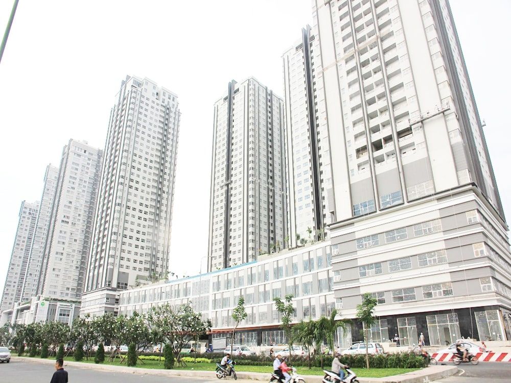 undefined Sunrise City 2BR Luxury SWPool 30th 2