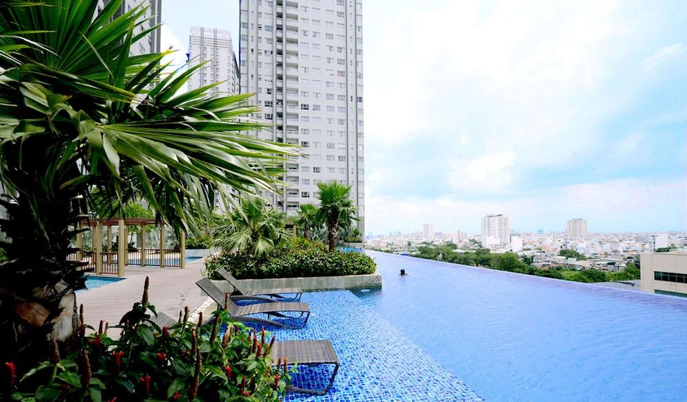 undefined Sunrise City 2BR Luxury SWPool 30th 3