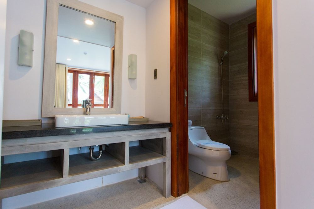 Casa Marina Resort Deluxe Double Room with Garden View 12