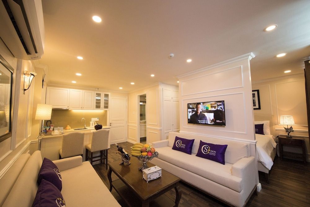 undefined Saigon By Night Luxury Hotel 2