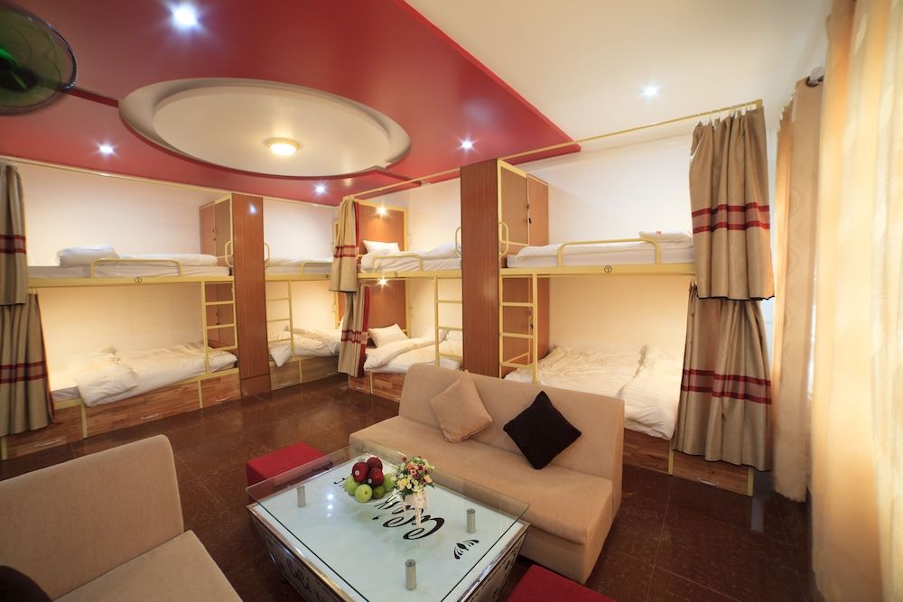 Shared Dormitory, Women only