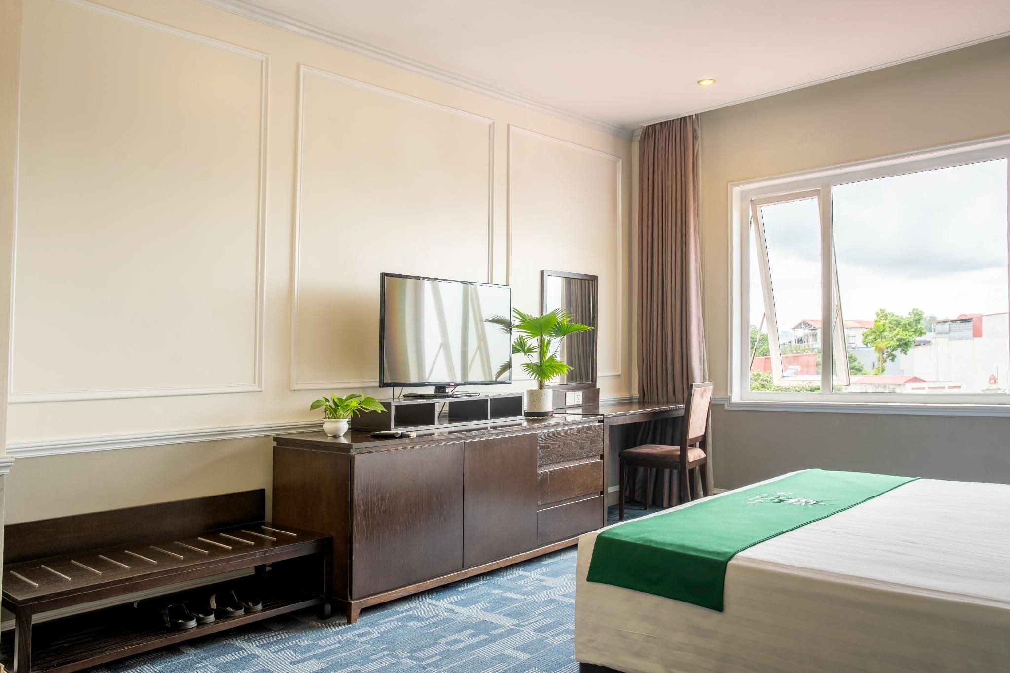 May Plaza Hotel Hollywood Double Room