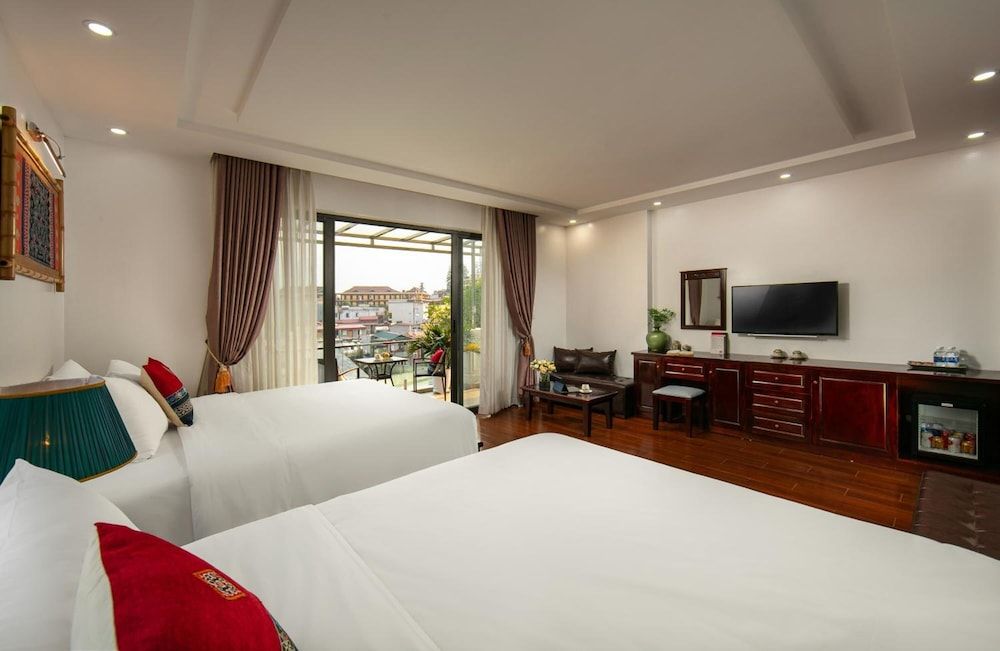 Family Room, Balcony