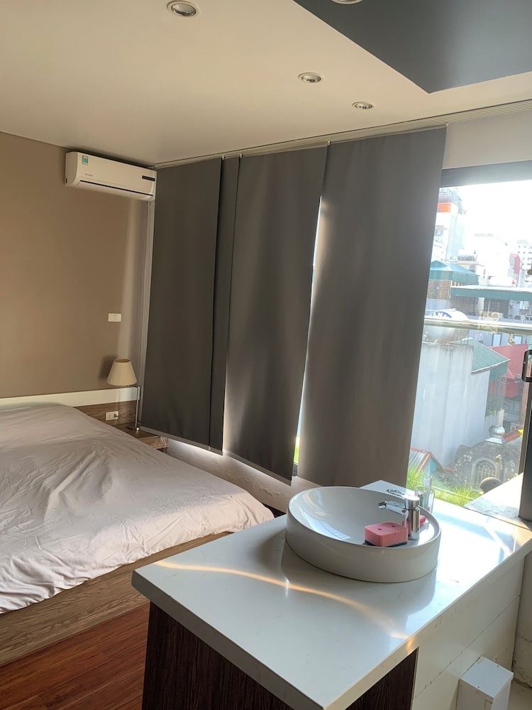 Unique Serviced Apartment Executive Penthouse, 1 Queen Bed, Kitchen, City View