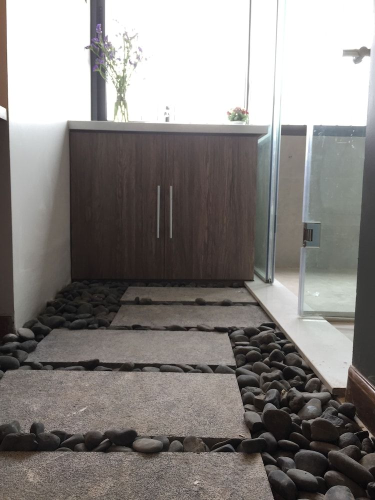 Unique Serviced Apartment Deluxe Studio, City View 5