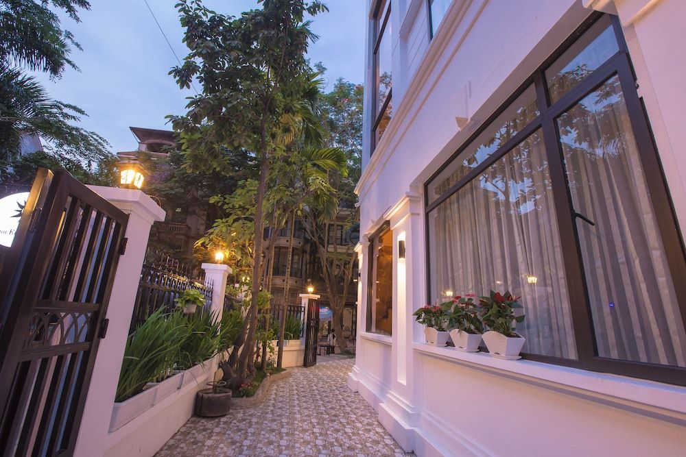 undefined Dinh Elegant Hanoi Hotel 4