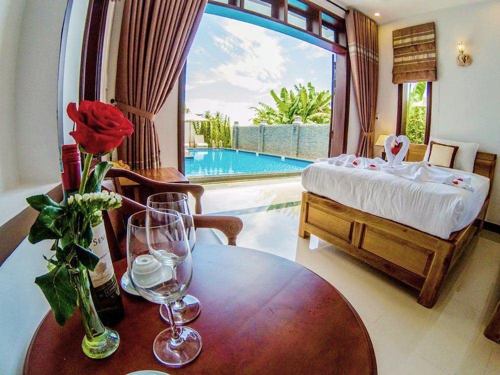 Cam Thanh Village Villas Superior Twin Room, Pool View 3