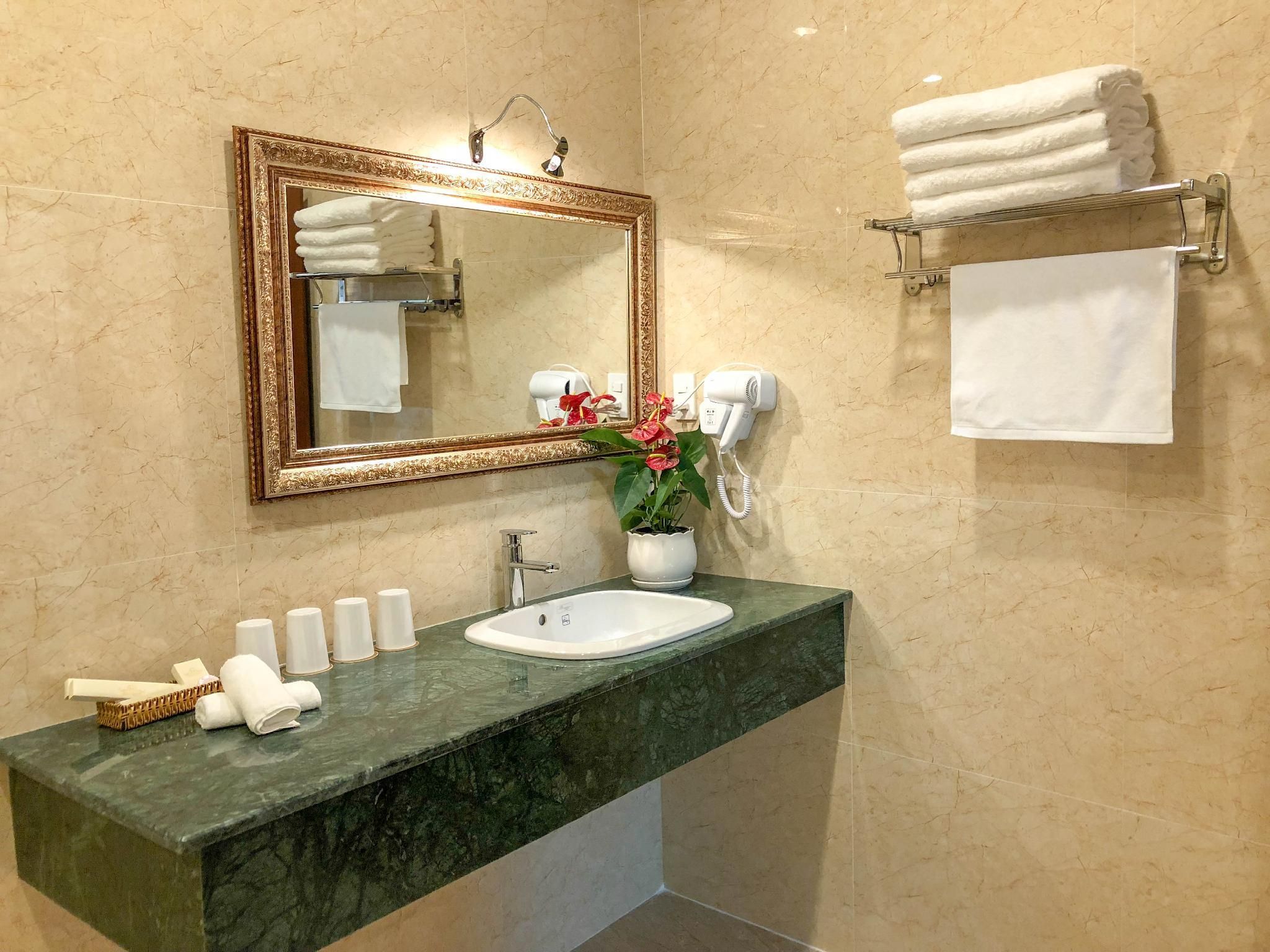 Deluxe Twin With Balcony