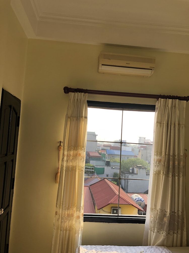 Thu Guest House Standard Twin Room, City View 22
