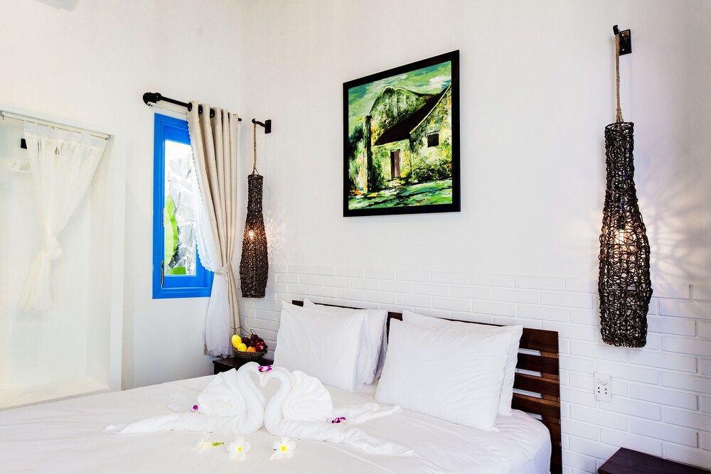 Cashew Tree Bungalow Superior Double Room 8