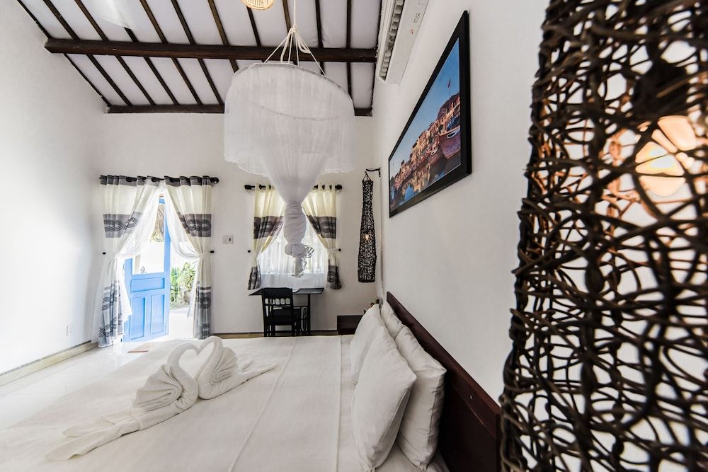 Cashew Tree Bungalow Superior Double Room 10